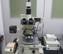 寸法計測にデジタル式小型測定顕微鏡を使用します